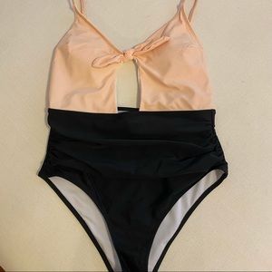Tie front one piece Bathingsuit